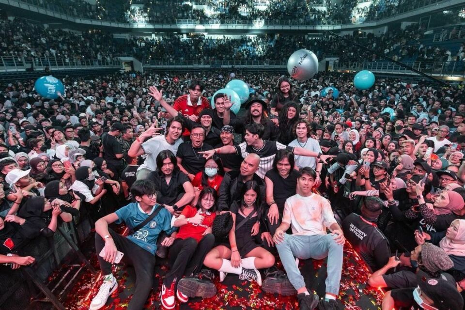 Konser Dewa 19 dikritik penonton