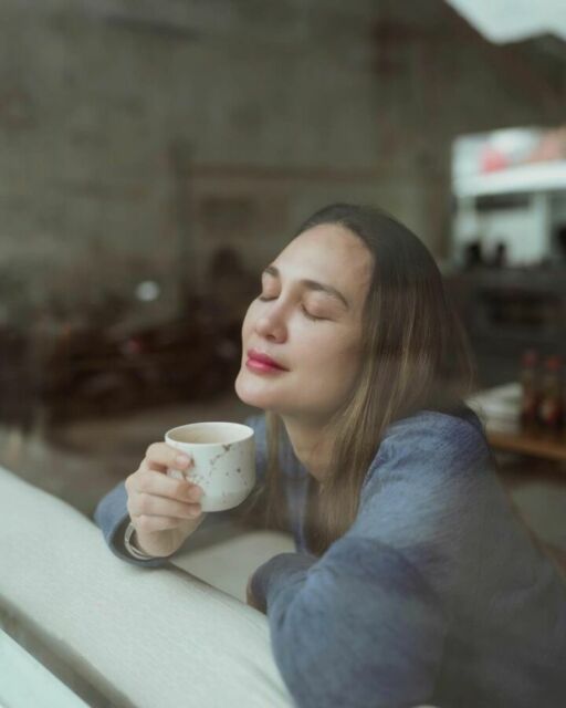 Luna Maya Ogah Pusing Bila Ada Laki-laki yang Minder Dekati Dia: Bukan Salah Gue! 5 Luna Maya Ogah Pusing Bila Ada Laki-laki yang Minder Dekati Dia: Bukan Salah Gue!