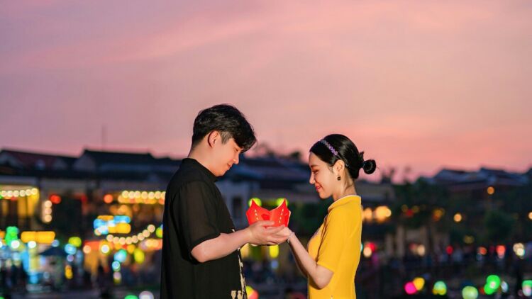 #CintaItuSederhana 7 Ide Kencan Outdoor yang Sederhana Tapi Romantis