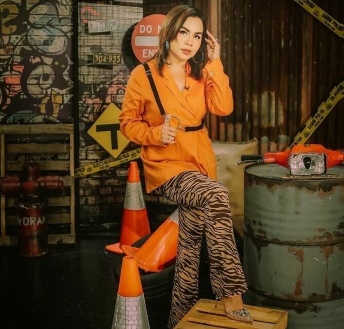 Melaney Ricardo operasi angkat rahim