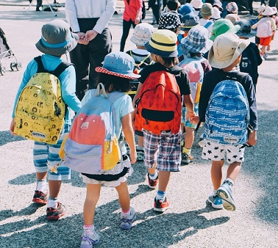 Mengikuti open house di sekolah | foto dari unsplash