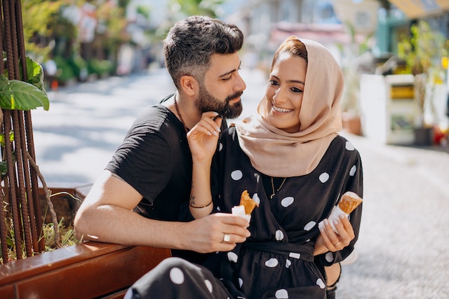 Foto oleh Mikhail Nilov dari Pexels