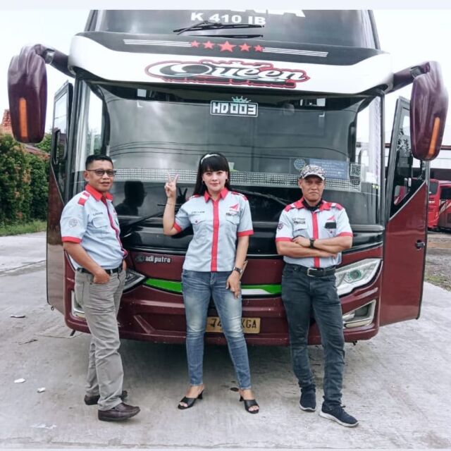 Lina Supriyanti, sopir bus AKAP yang pandai selap-selip di jalanan