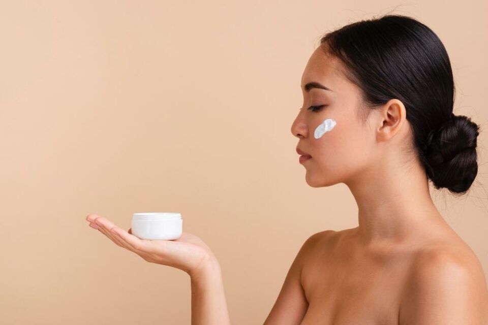 ilustrasi skincare | Photo by Freepik
