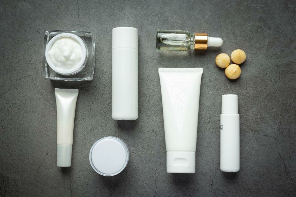 ilustrasi skincare | Photo by Freepik