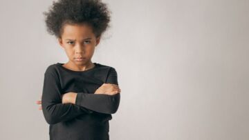Perspektif Anak: Kenapa Aku yang Selalu Diperlakukan Berbeda?
