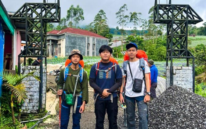 Catatan Perjalanan Pendakian Atap Jawa Tengah