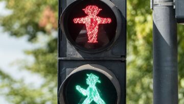 Keputusan Tepat Usia 20an. Auto Tambah Value Untuk Hadapi Quarter Of Life Crisis
