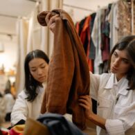 Manfaat dari Thrifting! Branded Secondhand Harga Kaki Lima