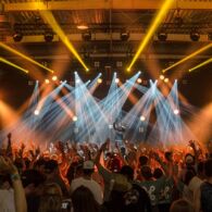 Peran Konser Dalam Masyarakat: Mengapa Kita Sangat Menyukai Konser?