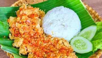 Ayam Geprek: Menu Andalan Anak Kos yang Menggugah Selera