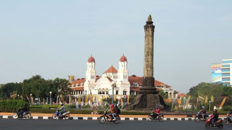 Pengalaman Pribadi Berkunjung ke Kota Semarang