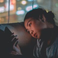 Sebuah Postingan Kesuksesan : Pamer atau Menginspirasi?