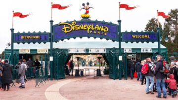 Disneyland : Taman Hiburan Impian Semua Orang