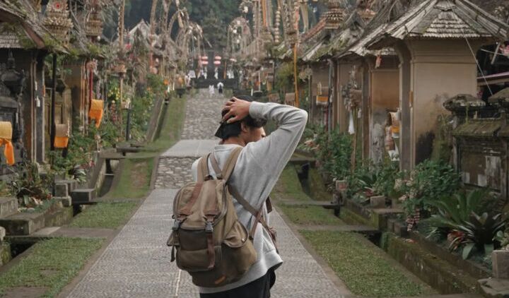 Solo Traveling dapat Mengobati Patah Hati