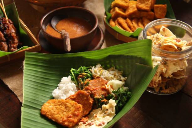 Pecel : Kuliner Kerajaan yang Kini Merakyat