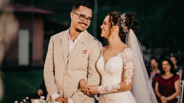 Mengapa "Lover" Karya Taylor Swift adalah Lagu Terbaik Untuk Pernikahan