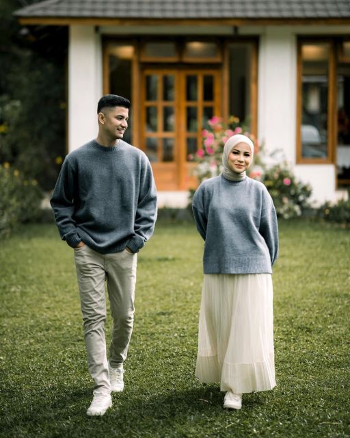 8 Ide Baju Pre-wedding Simple yang Casual Tema Santai 9