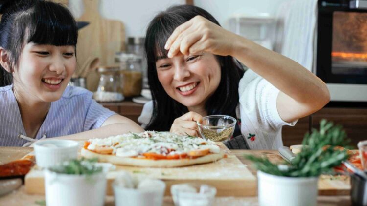 Untuk Kamu Yang Baru Belajar Memasak, 5 Influencer Ini Bisa Banget Kamu Follow!