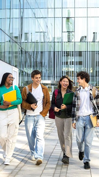 10 Tips Menghemat Uang Bulanan, Biar Awet Sampai Akhir Bulan 15 hipwee-Tips mengemat uang bulanan jalan kaki ke kampus