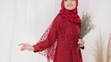 9 Warna Jilbab yang Cocok untuk Baju Warna Maroon, Tampilan Jadi Stylish!
