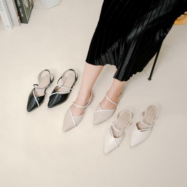 9 Pilihan Flat Shoes Buat Kondangan, Tetap Nyaman untuk Tampil Anggun 14