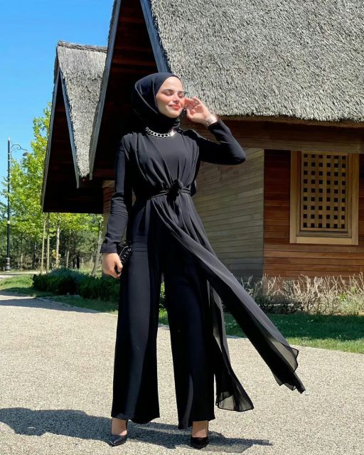 8 Jumpsuit Hijab yang Pas Buat Kondangan, Alternatif Selain Kebaya atau Busana Batik Nih! 9