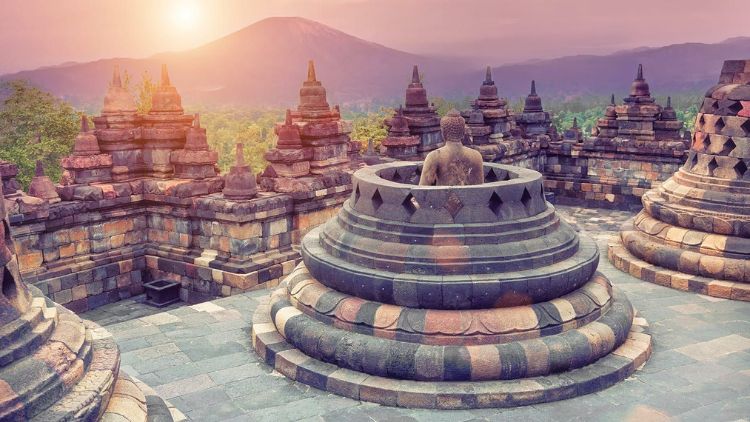 hipwee-candi borobudur