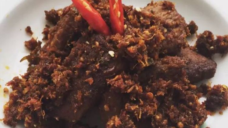 hipwee-cara mengawetkan daging tanpa kulkas agar tahan lama - rendang kering
