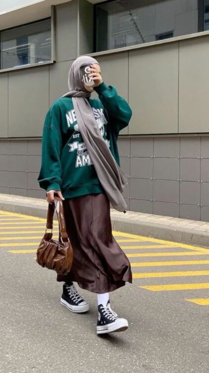 outfit nonton konser wanita hijab
