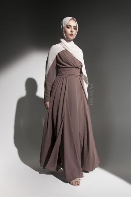 Baju Mocca Cocok dengan Jilbab Warna Apa? 7 Kombinasi Ini Bisa Kamu Tiru! 13 perpaduan mocca tua dan beige