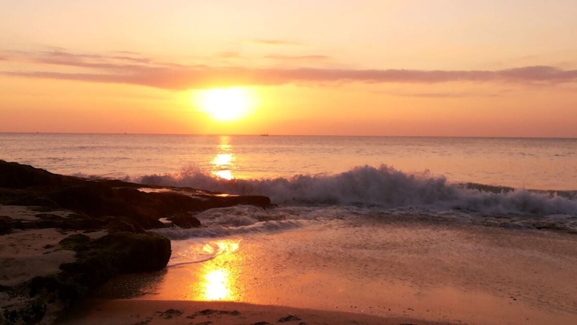 Rekomendasi Pantai di Bali untuk menikmati Sunset - Pantai Jimbaran Bali
