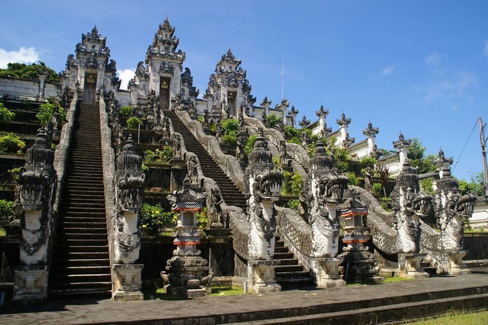 Pura Lempuyang Luhur