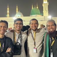 Akhirnya Bisa Umroh Bareng, Sakti Eks Sheila On 7: Saya Menunggu 18 Tahun untuk Bisa Begini