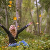 10 Cara Menikmati Hidup Tanpa Pacaran, Happy dan Mindfulness Banget!