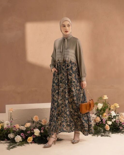 7 Busana Muslim Wanita Brand Lokal yang Harganya Terjangkau dan Desainnya Elegan! 8 Busana muslim wanita lokal