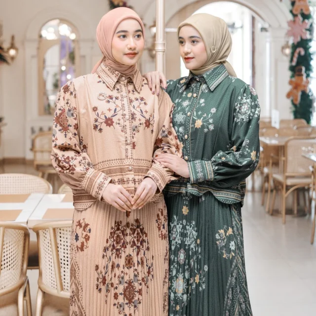 7 Busana Muslim Wanita Brand Lokal yang Harganya Terjangkau dan Desainnya Elegan! 10 Dress lebaran korean style