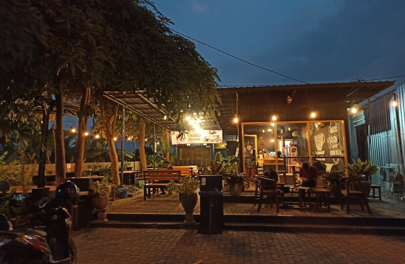 10 Rekomendasi Tempat Bukber di Sidoarjo Paling Worth It! 18 Rumah makan enak di Modong Sidoarjo
