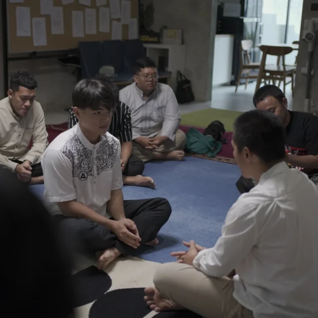 Mantap Jadi Mualaf, Steven Wongso Dibimbing Ustadz Felix Siauw!