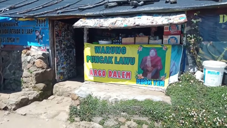 Kabar Duka dari Gunung Lawu, Penjual Warung Pecel Legendaris Mbok Yem Meninggal Dunia