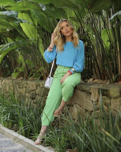 9 Rekomendasi Warna Baju yang Cocok dengan Celana Hijau, Nggak Pusing Mikirin OOTD Lagi!