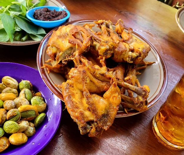 Ayam Goreng Widuran Solo Ternyata Tidak Halal, Ini 7 Toko Ayam Goreng Dijamin Halal & Enak di Solo!