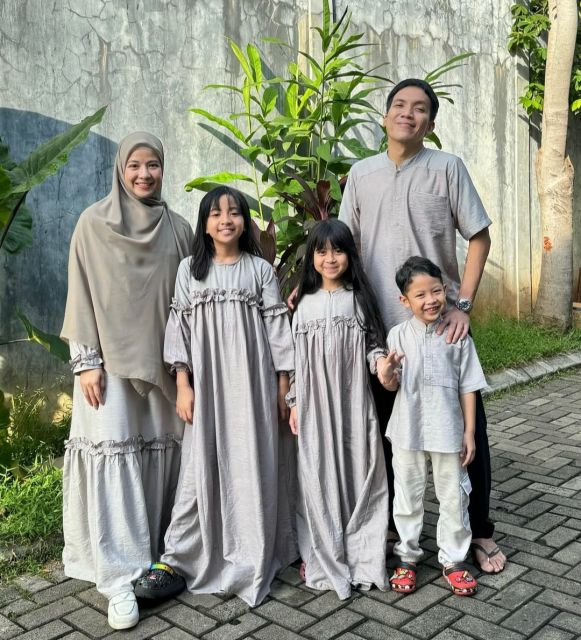 5 Artis Bercerai Setelah Menikah Lama: Realita Kelam di Balik Pernikahan Sempurna