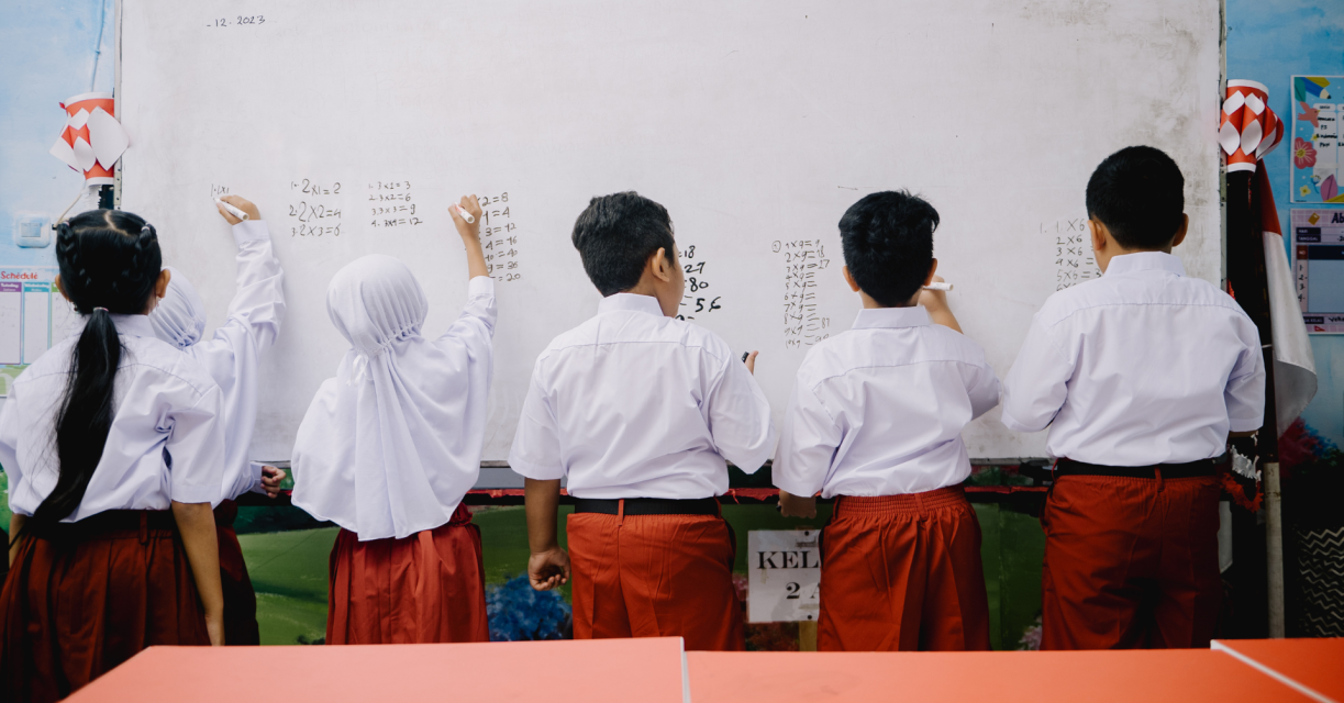 krisis pendidikan anak sekolah
