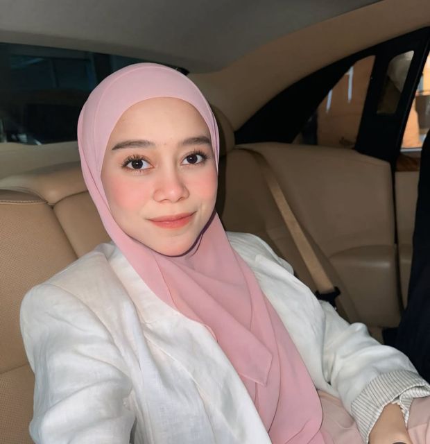 Potret Lesti Kejora Selfi