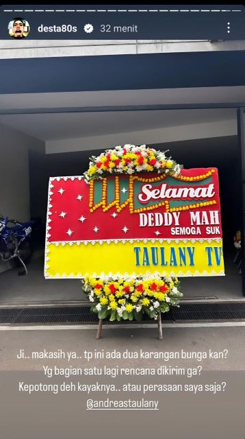 9 Ide Karangan Bunga ala Andre Taulany yang Out of The Box & Selalu Viral