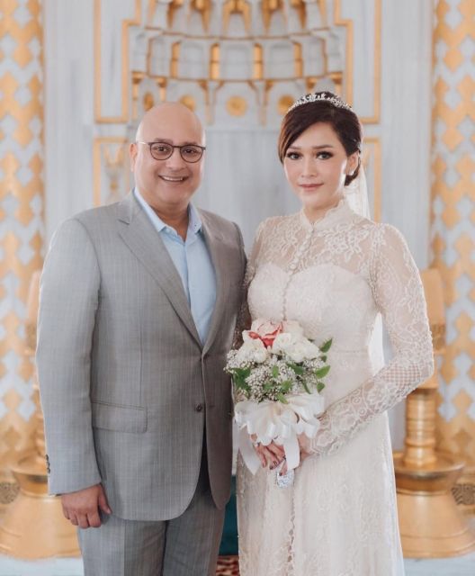 Foto pernikahan Irwan dan Maia