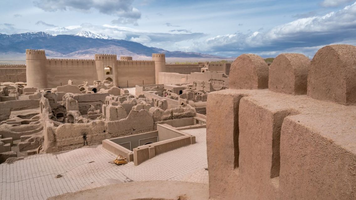 6 Destinasi Wisata di Iran Paling Aesthetic dan Aman Dikunjungi Turis