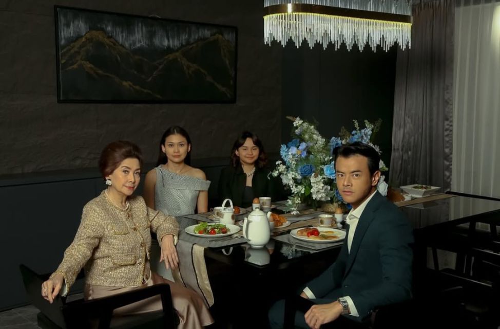 keluarga Milla di a normal woman