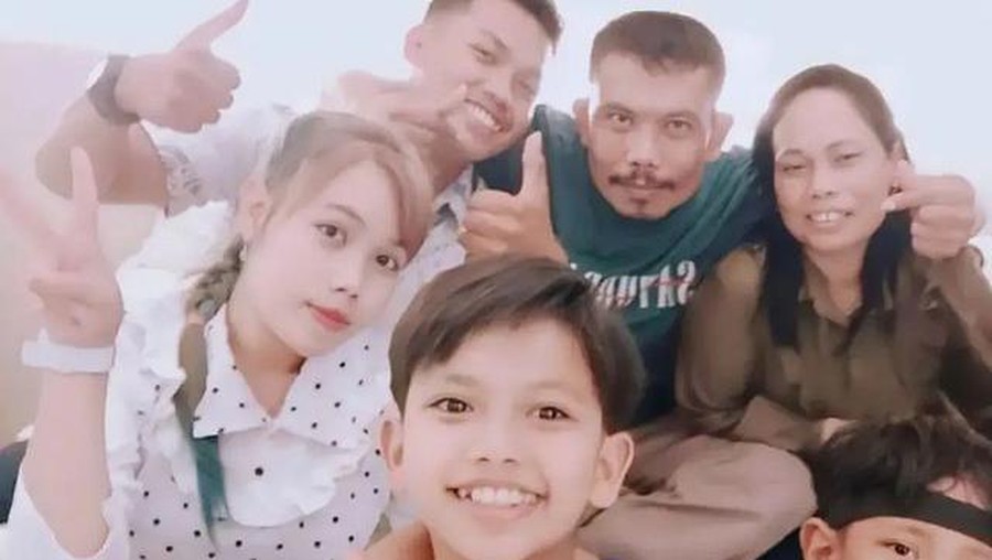 Farel Prayoga bersama keluarganya